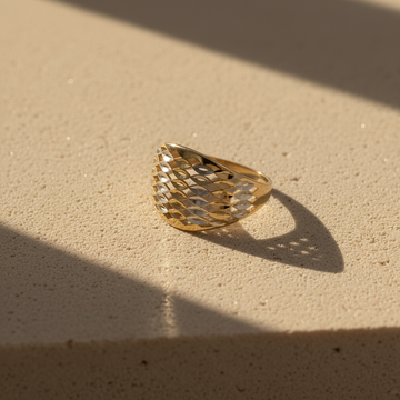 Zlatý dvoubarevný pletený prsten