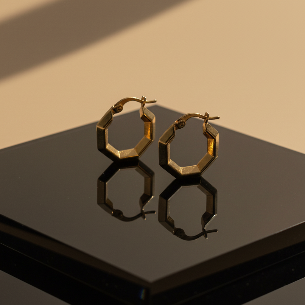 Zlaté fazetované kruhové náušnice