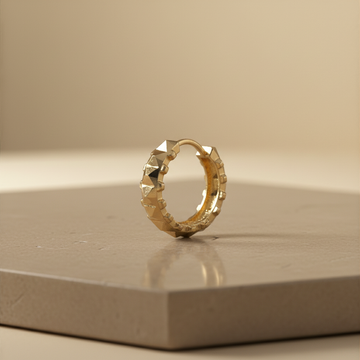 Zlaté fazetované kruhové náušnice II